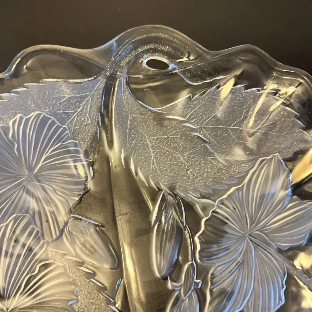 Savoir Vivre Etched Frosted 12” Glass Serving Plate Hibiscus‎ Design